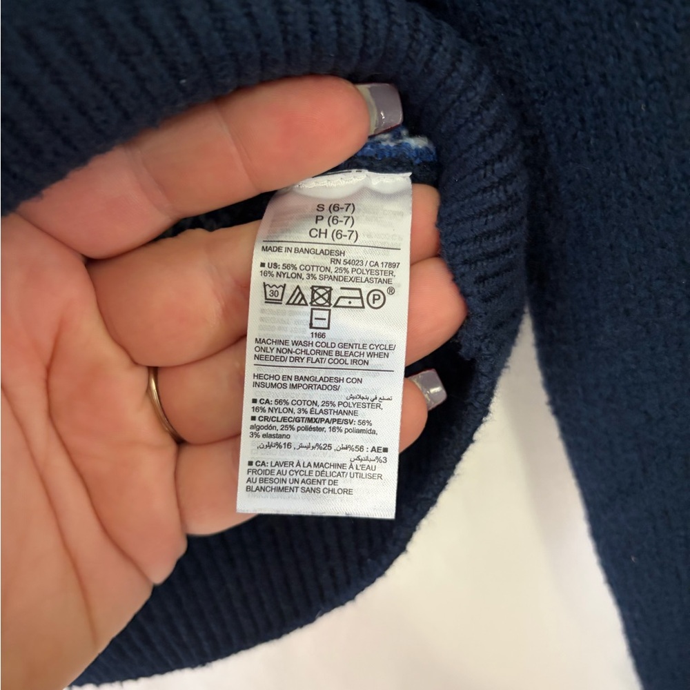 Old Navy kids Navy Blue Sweater with Yeti Design size S (6/7) - Picture 2 of 6